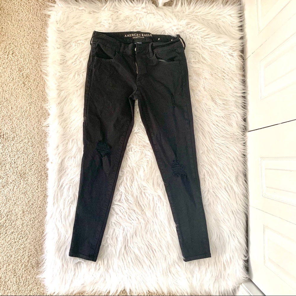 American Eagle Black Distressed Jeggings